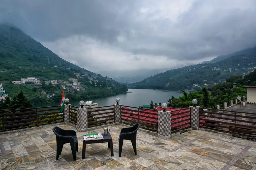 Upvan Inn (Lakes-side Homes By Vista) - Image 1