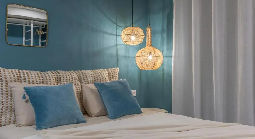 Exclusive Design Loft with air-conditioning 7 minutes from the beach - Image 1