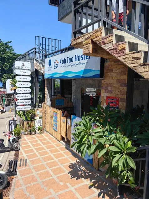 Hike Time Koh Tao Hostel - Image 1