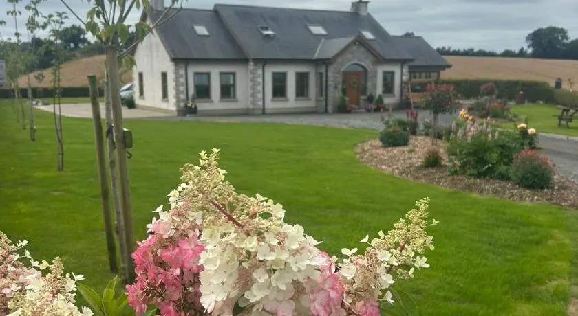 Edenmore Cottage Bed & Breakfast - Image 1