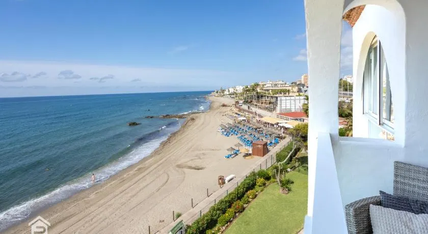 Apartment AGUAMARINA on the beach front - Image 1