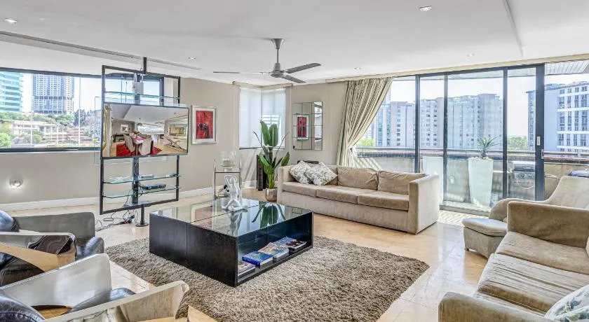 Luxury Penthouse In The Heart Of Sandton - Image 1
