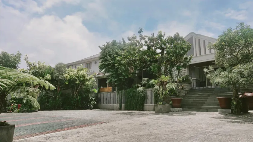 Alfiya Hotel - Image 1