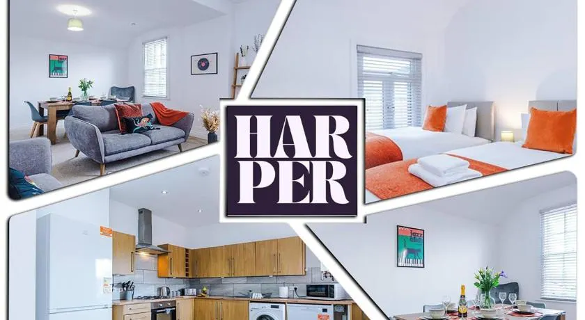 Modern 3 Bedroom House Perfect for Short and Long Stays - Image 1