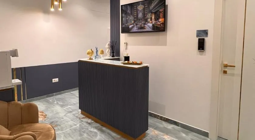 Suite 14 - Image 1
