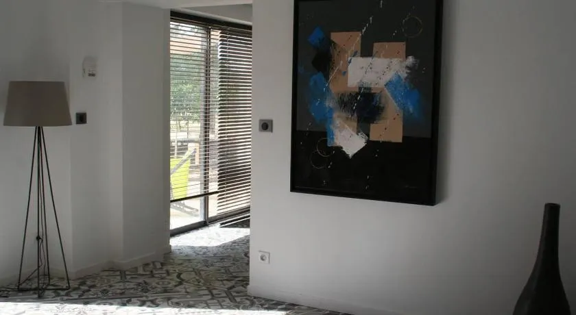 Les terres - Image 1