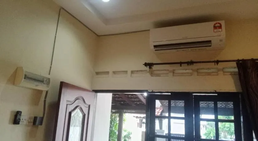 hotel mutiara KGM - Image 1