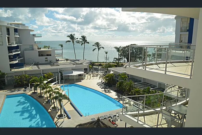 1 BDR/Apt/Foxtel/WiFi/Pool/parking/Spa/Hervey Bay - Image 1