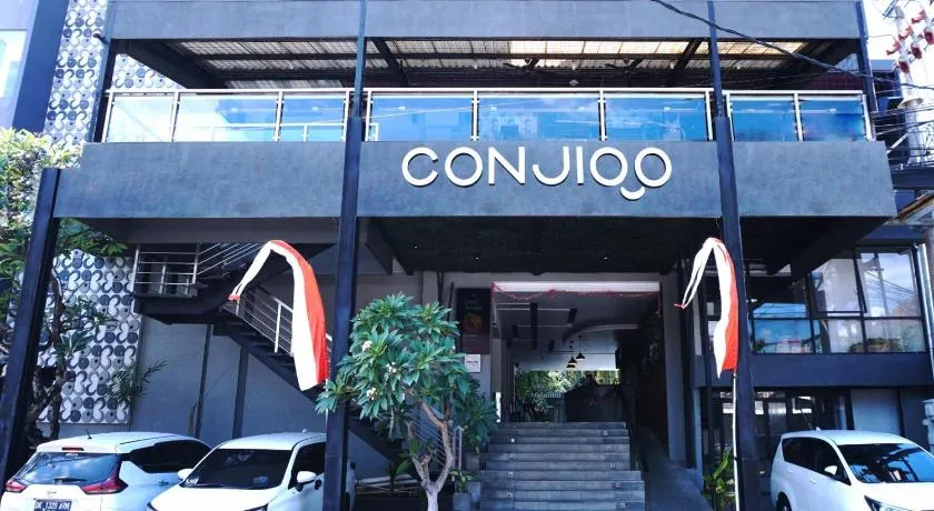 Conjioo Hotel Kuta Managed By MHM - Image 1