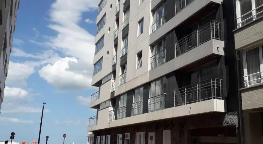 Appartement met zicht op zee - Image 1