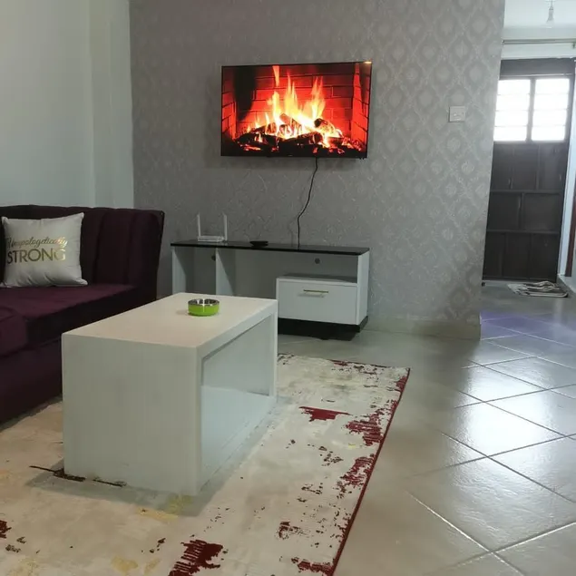 CLASSY COZY ONE BEDROOM IN SOUTHB - Image 1