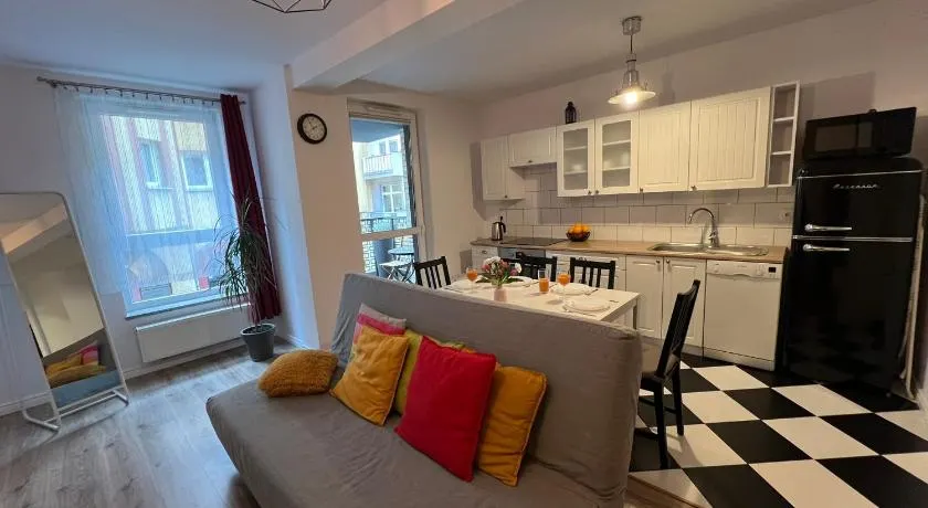 Golden House Apartament - Image 1