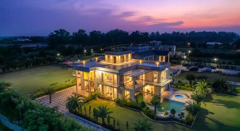StayVista's Blanc Belle - Sohna - 6BHK Villa with Jacuzzi & Private Pool - Image 1