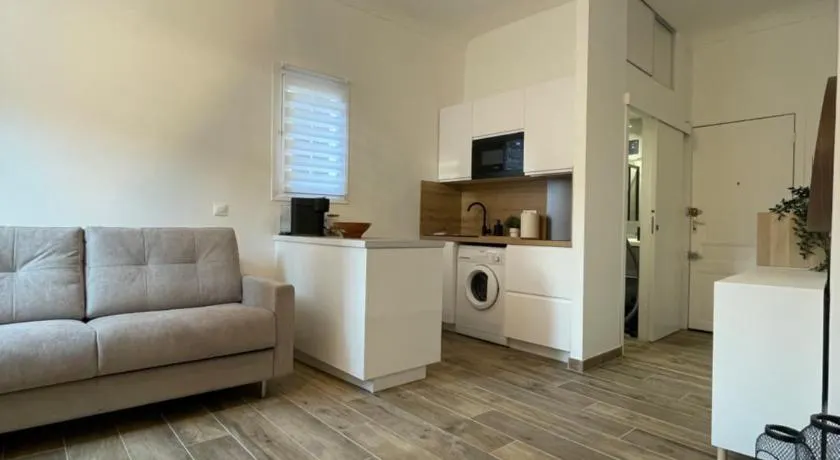 Monaco Cosy Studio - Image 1