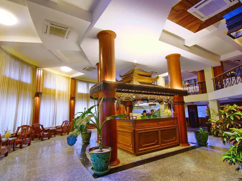 Shwe Ingyinn Hotel Mandalay - Image 1
