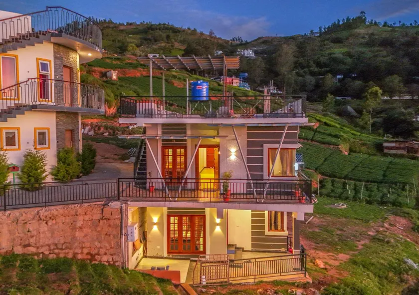 Central Homestay Ooty by VOYE HOMES Family-Friendly Budget Stay with Valley And Mountain Views - Image 1