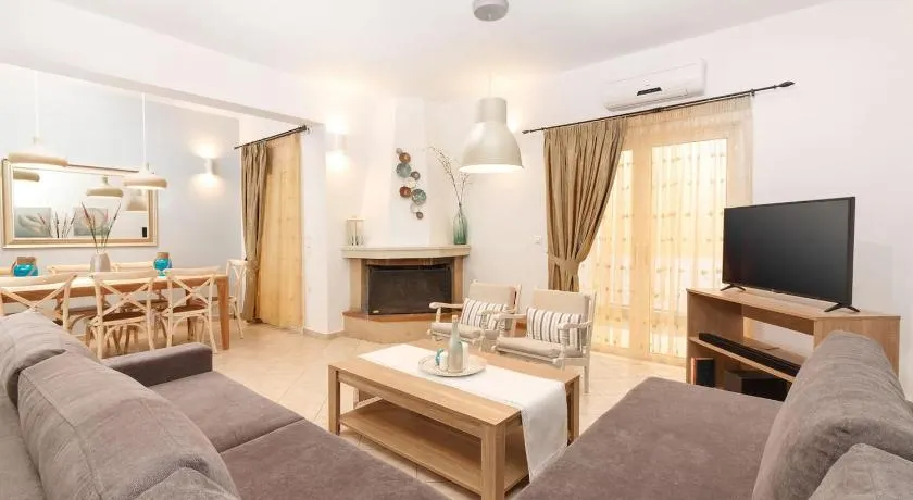 Charming and Comfy House - Image 1