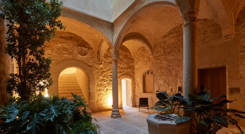 Casa Palacio PAREDES SAAVEDRA by ATRIO - Image 1