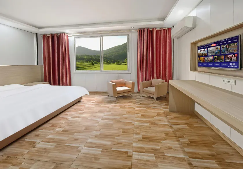 Anyi Fenghe Hotel - Image 1