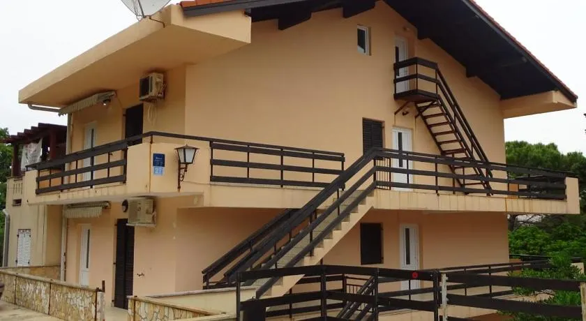 Zana Apartments - Image 1
