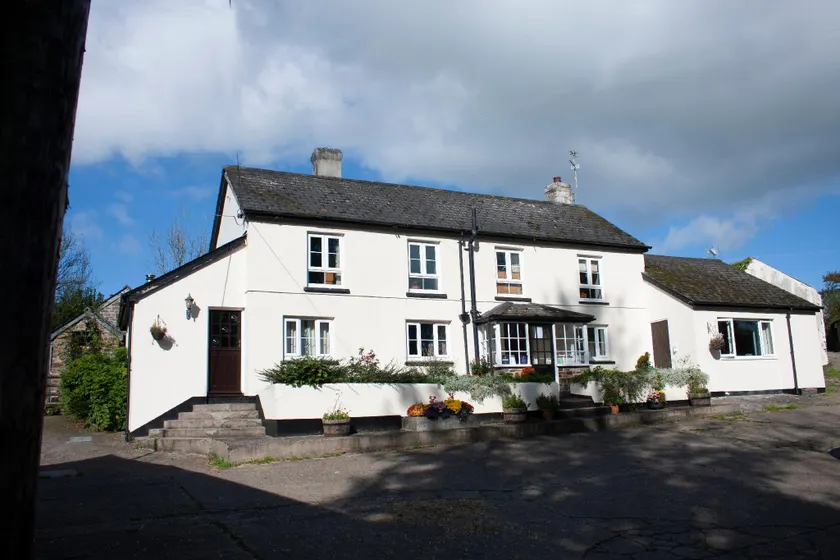 Forda Farm Bed & Breakfast - Image 1