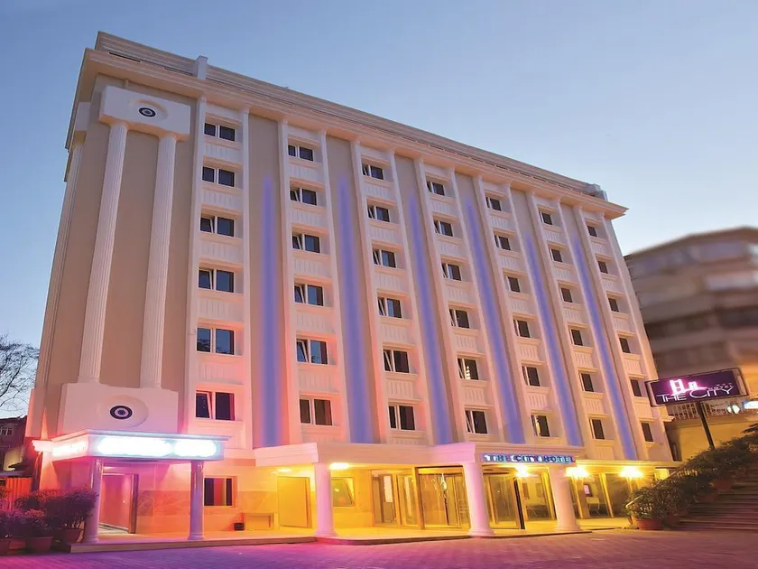 The City Hotel - Image 1