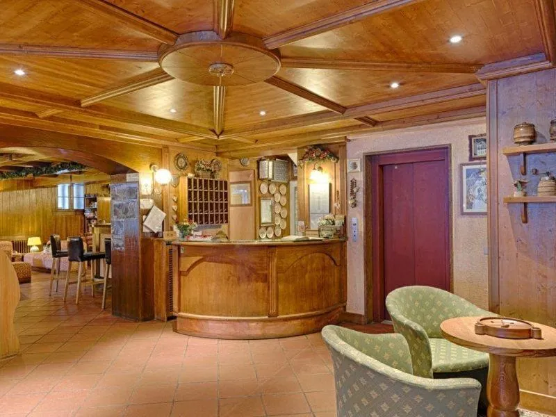 Hotel Edelweiss - Image 1