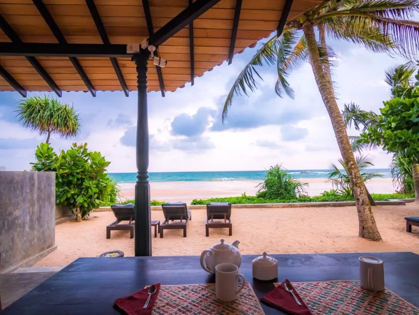 Blue Parrot Beach Villa with privat swimming pool - Image 1