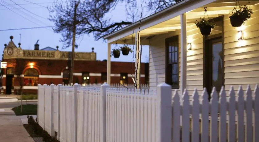 Heritage Cottage Daylesford - Image 1