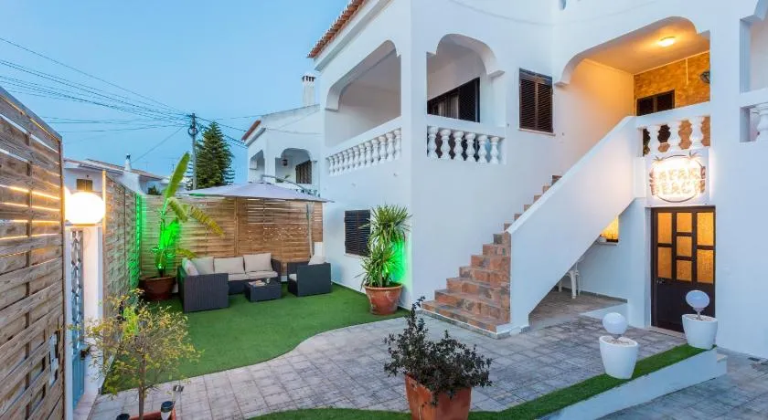 Safari Beach guest house - Image 1