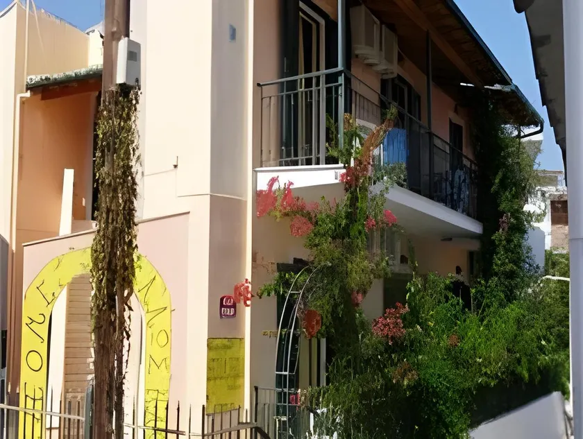 Frida Apartments - Image 1