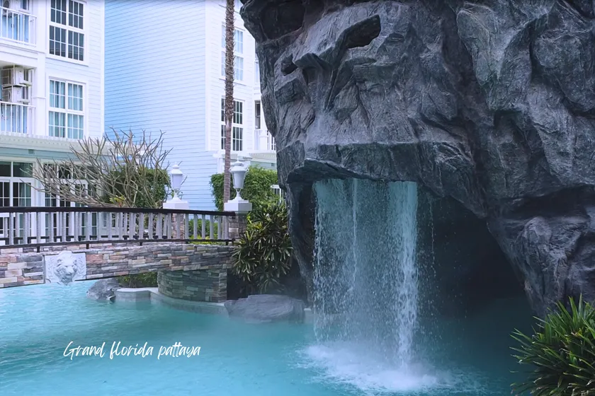 Grand Florida Beachfront Resort Jomtien Pattaya - Image 1