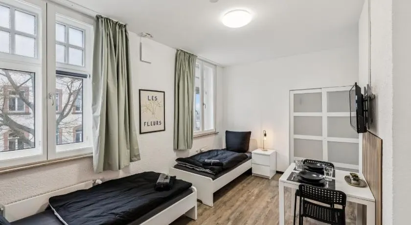 home2stay Apartments in Hanau Wifi Parking Self CheckIn - Image 1