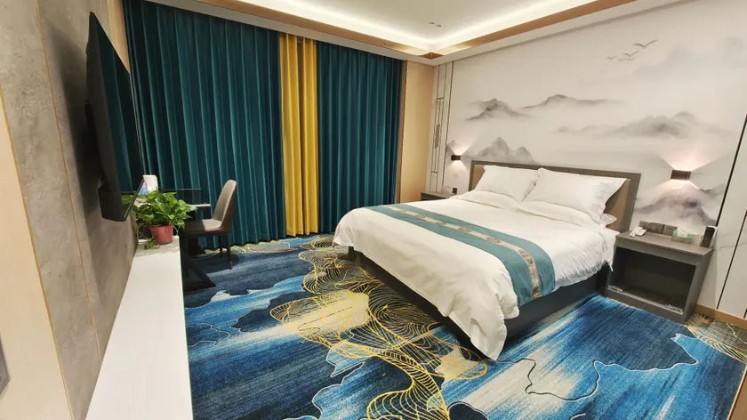 Moon Bay Luxury Hotel (Wenshang Zhongda Plaza Branch) - Image 1
