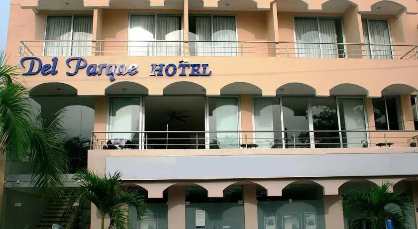 Del Parque Hotel - Image 1