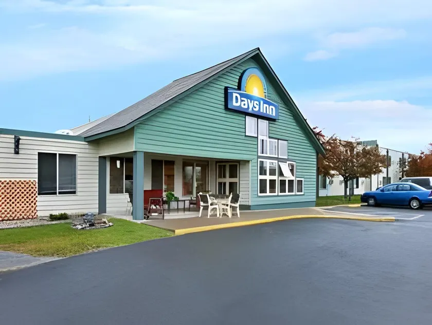 Days Inn by Wyndham International Falls - Image 1