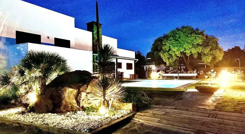 Villa La Roca Madrid - Image 1