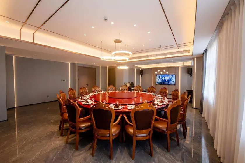 Aojie Hotel - Image 1