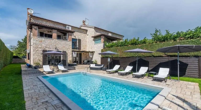 Villa Olea Mare with Private Heated Pool - Image 1