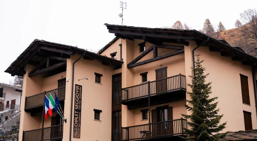 Hotel Chalet Seggiovia - Image 1