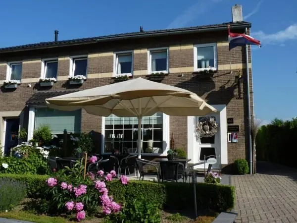 Hotel Pension Oranje - Image 1