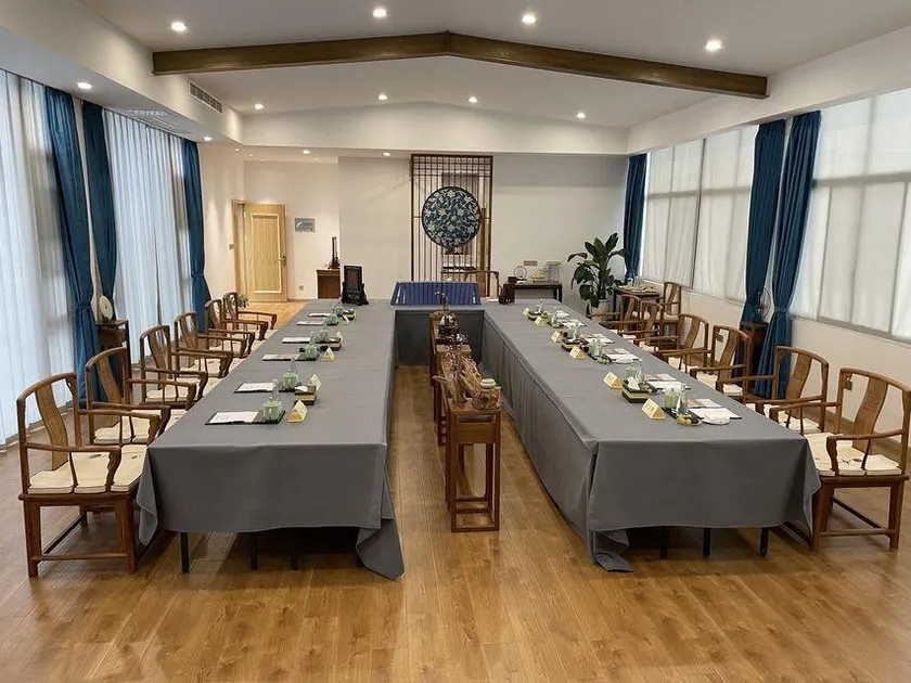 Yijiangnan Selected Hotel - Image 1
