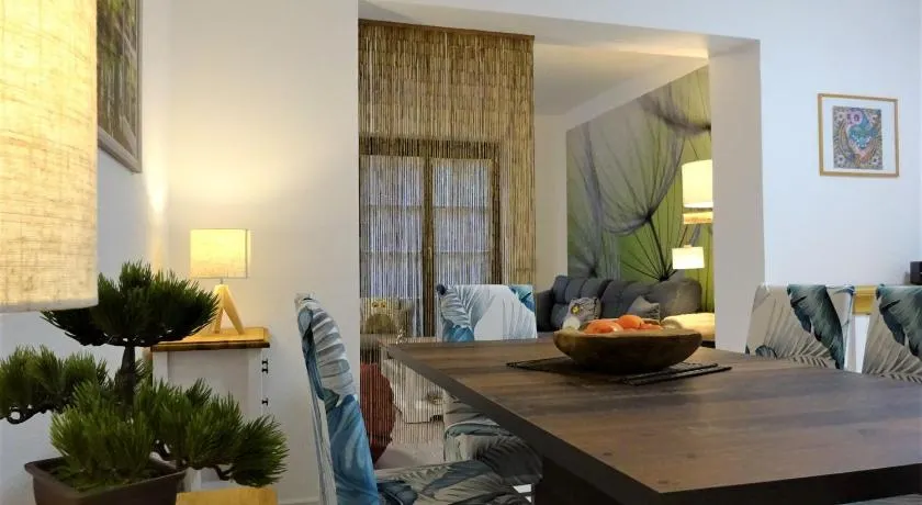Familienfreundliche charmante Wohnung mit Garten, Grill und Terrasse - Image 1