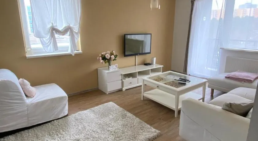 Bratislava, BAGRA Family Apartment, Bathtub, Balcony, Free Parking, 6km Old Town - Image 1
