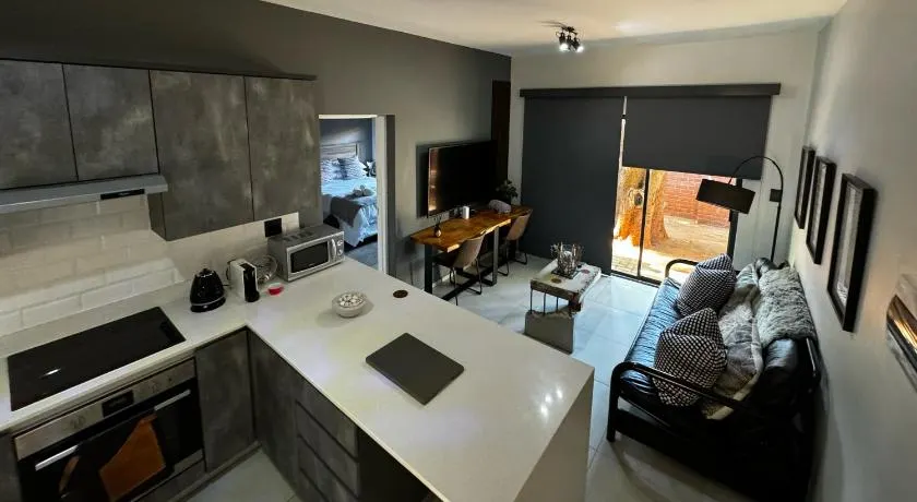 Rand Corner Crib - Image 1