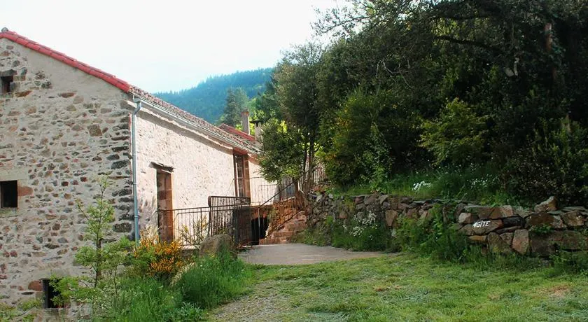 Auberge de Lascours, gîte d'étape pleine nature. - Image 1