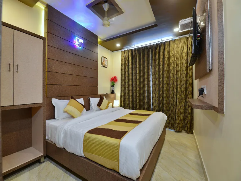 New Victory Hotel & Restaurant - Image 1