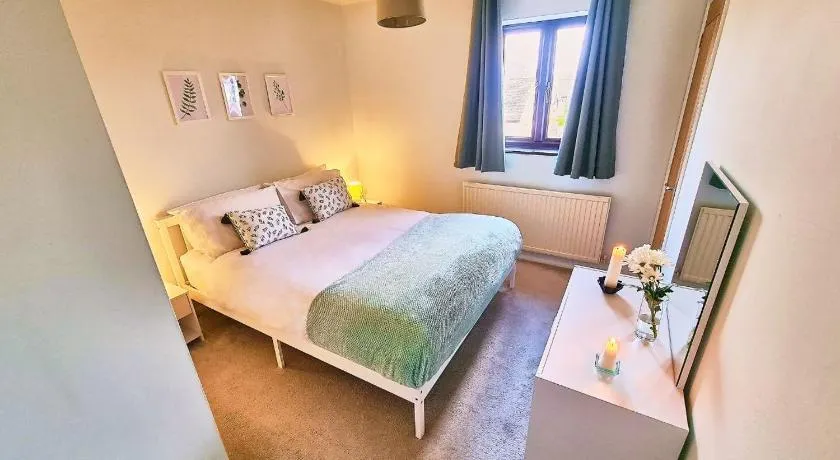 Bluebirds Cottage - Light and Airy 2 Bed in Bourton - Image 1