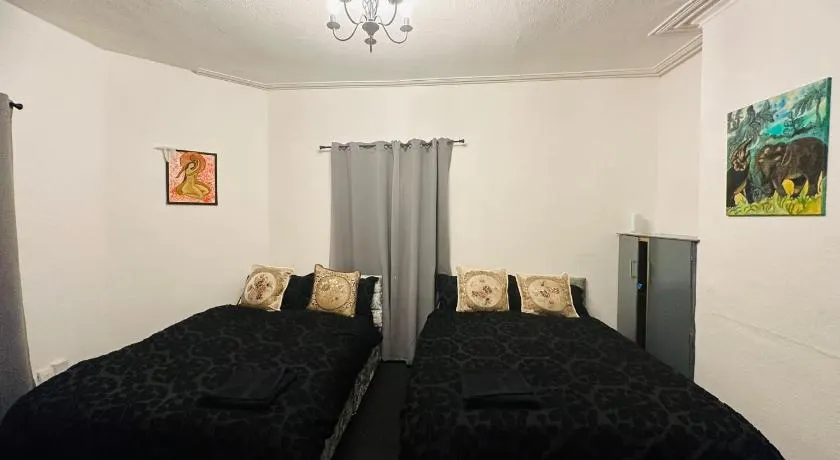 Samco flat - Image 1