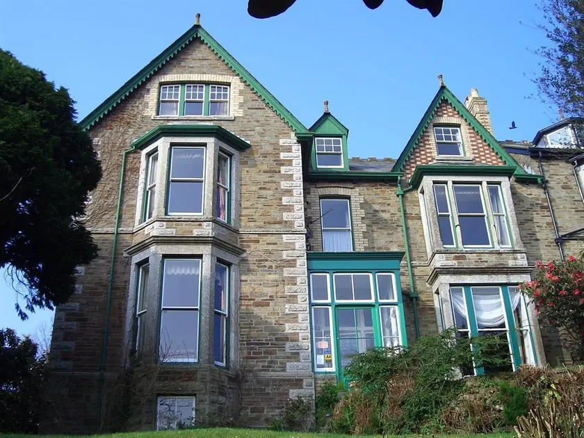 Penrose Bed & Breakfast - Image 1